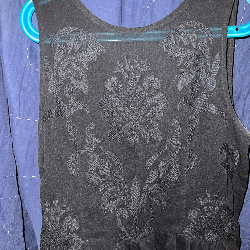GUESS PEPLUM TOP